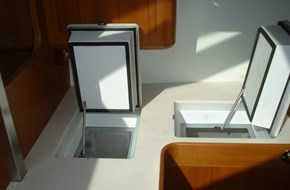 Freezer/refrigerator countertop installation